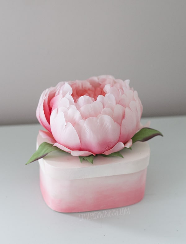 Pretty DIY Flower Top Trinket Box, keep your special things in this gorgeous ombré box! | littleredwindow.com