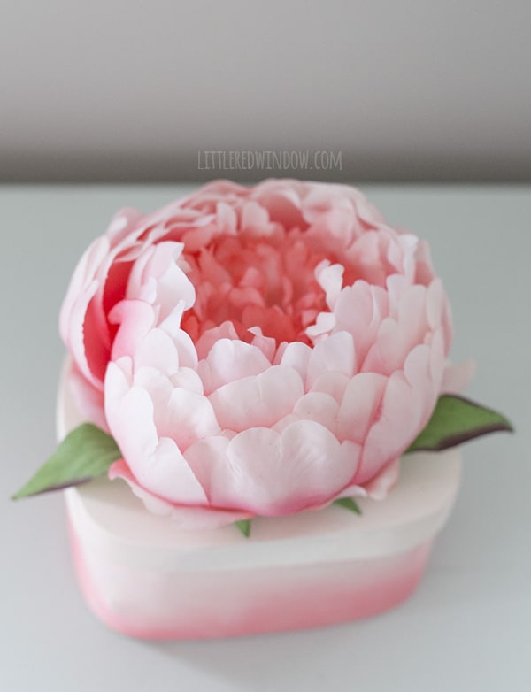 Pretty DIY Flower Top Trinket Box, keep your special things in this gorgeous ombré box! | littleredwindow.com
