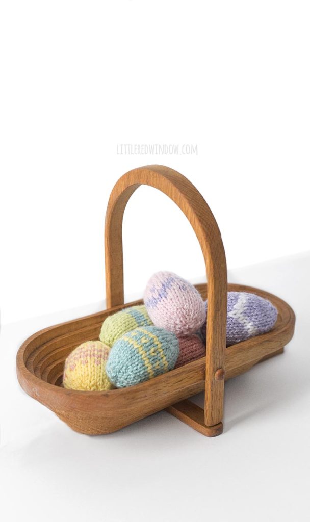 This adorable Easy Easter Eggs knitting pattern is a super quick & fun knit and the perfect Easter knitting project!