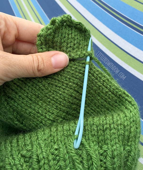 Funny Frog Baby Hat Free Knitting Pattern Process Photos | littleredwindow.com