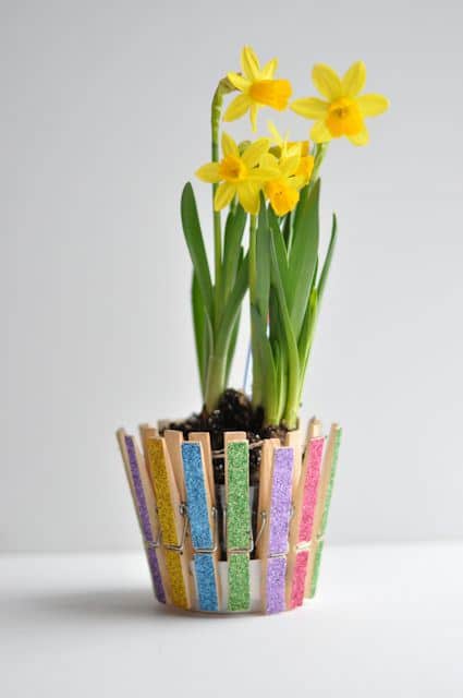 Glittered-Clothespins-Pot-1