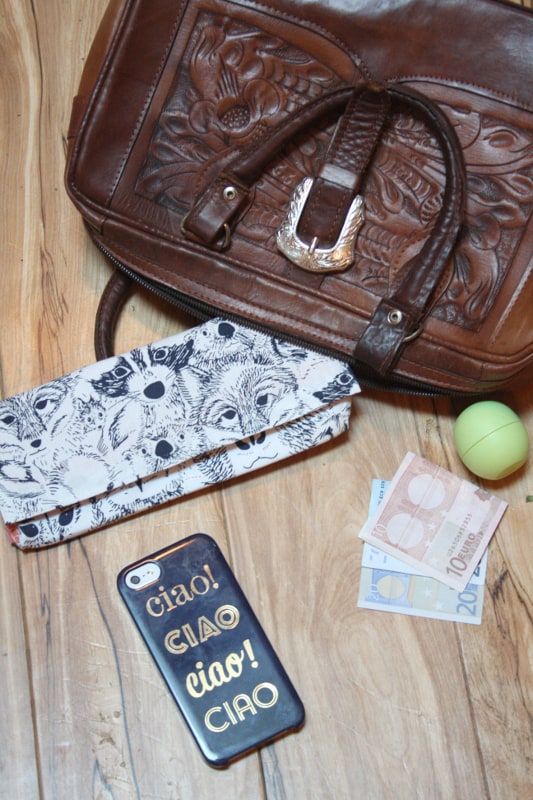 DIY wallet for travel from Stone Creek Blog