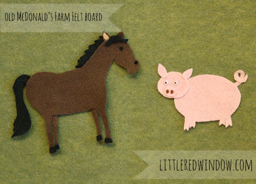 Felt Board Horse and Pig on green felt background