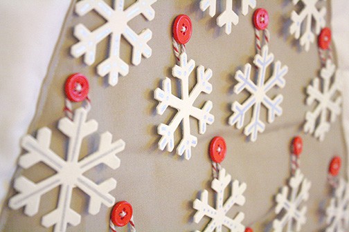 Snowflake Christmas Tree Advent Calendar, cute DIY advent calendar on littleredwindow.com