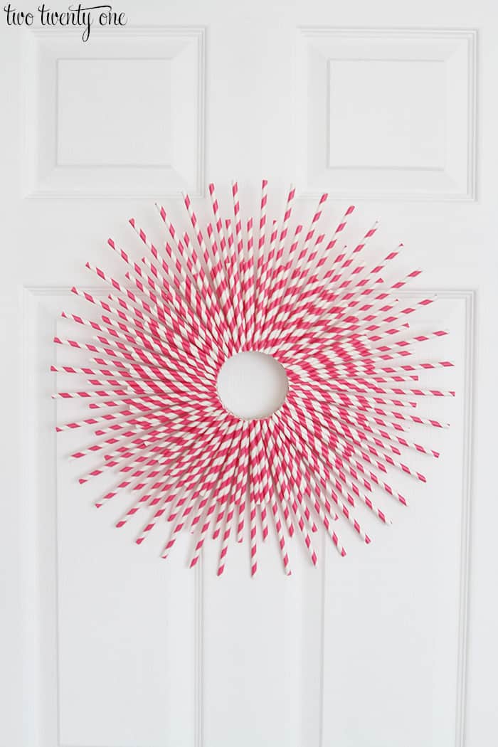 Paper-Straw-Wreath