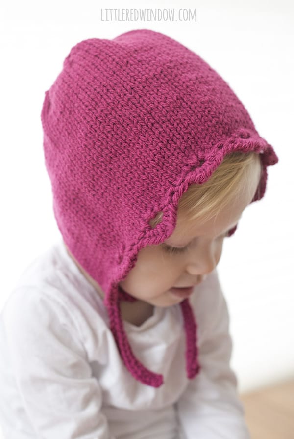 Scalloped Edge Bonnet Knitting Pattern for newborn, baby and toddler! | littleredwindow.com