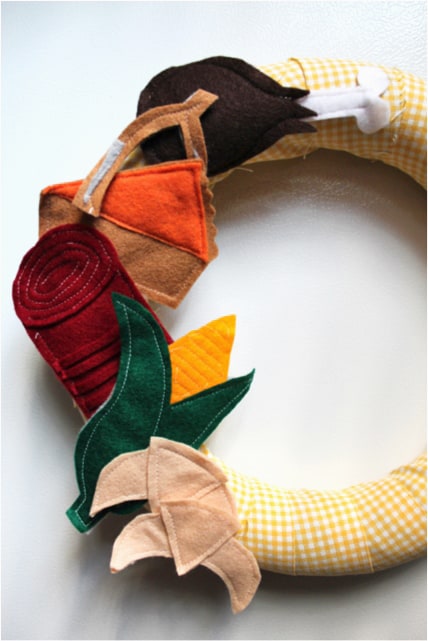 Felt Thanksgiving Wreath from Hands Occupied